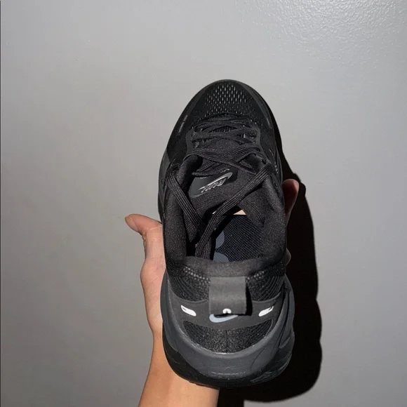 Nike Men’s Black ZoomX Athletic Shoes - Picture 3 of 5